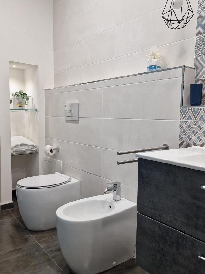 Rehouse Apartment Catania Bagian luar foto